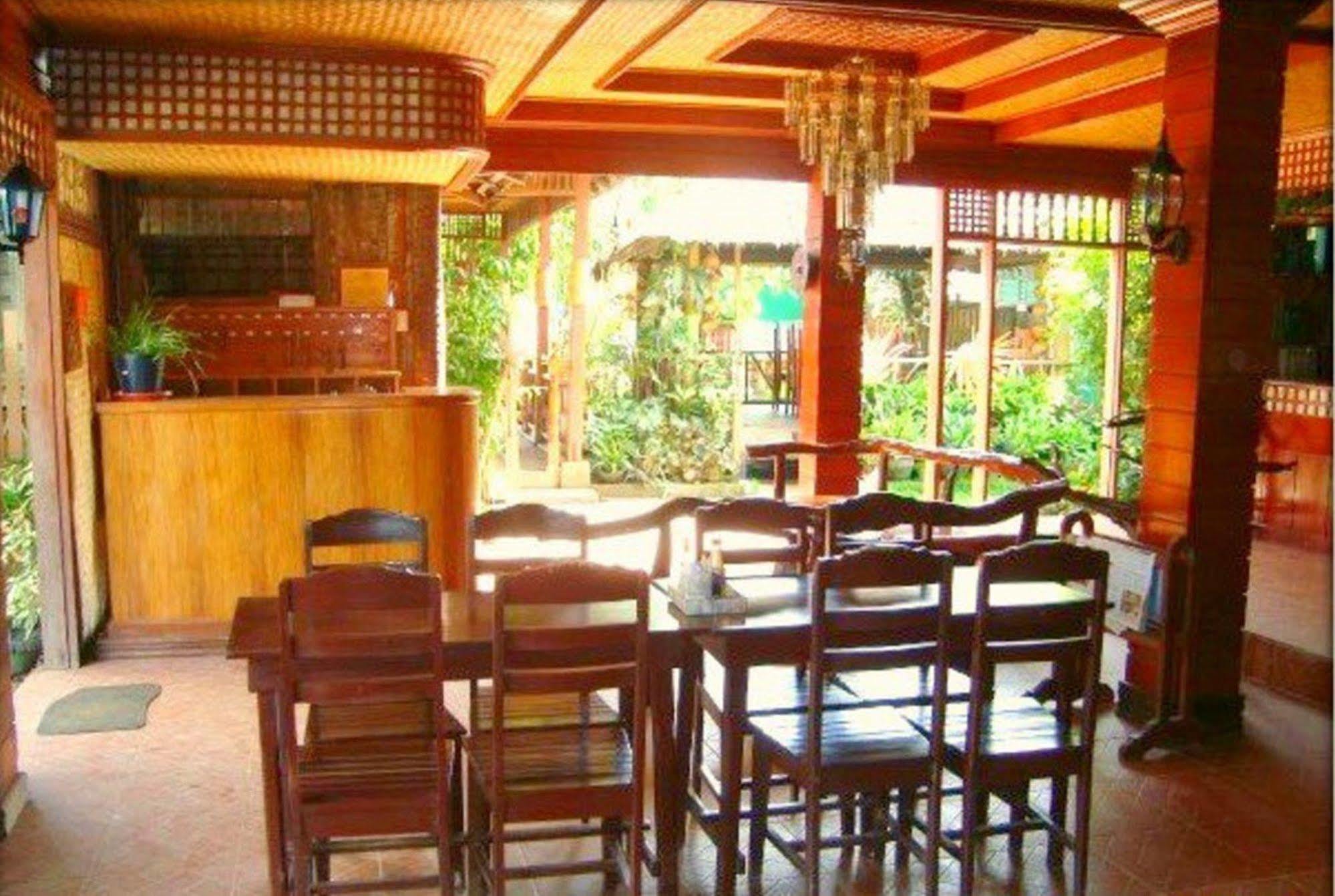 Pems Pension And Restaurant Тейтей Экстерьер фото