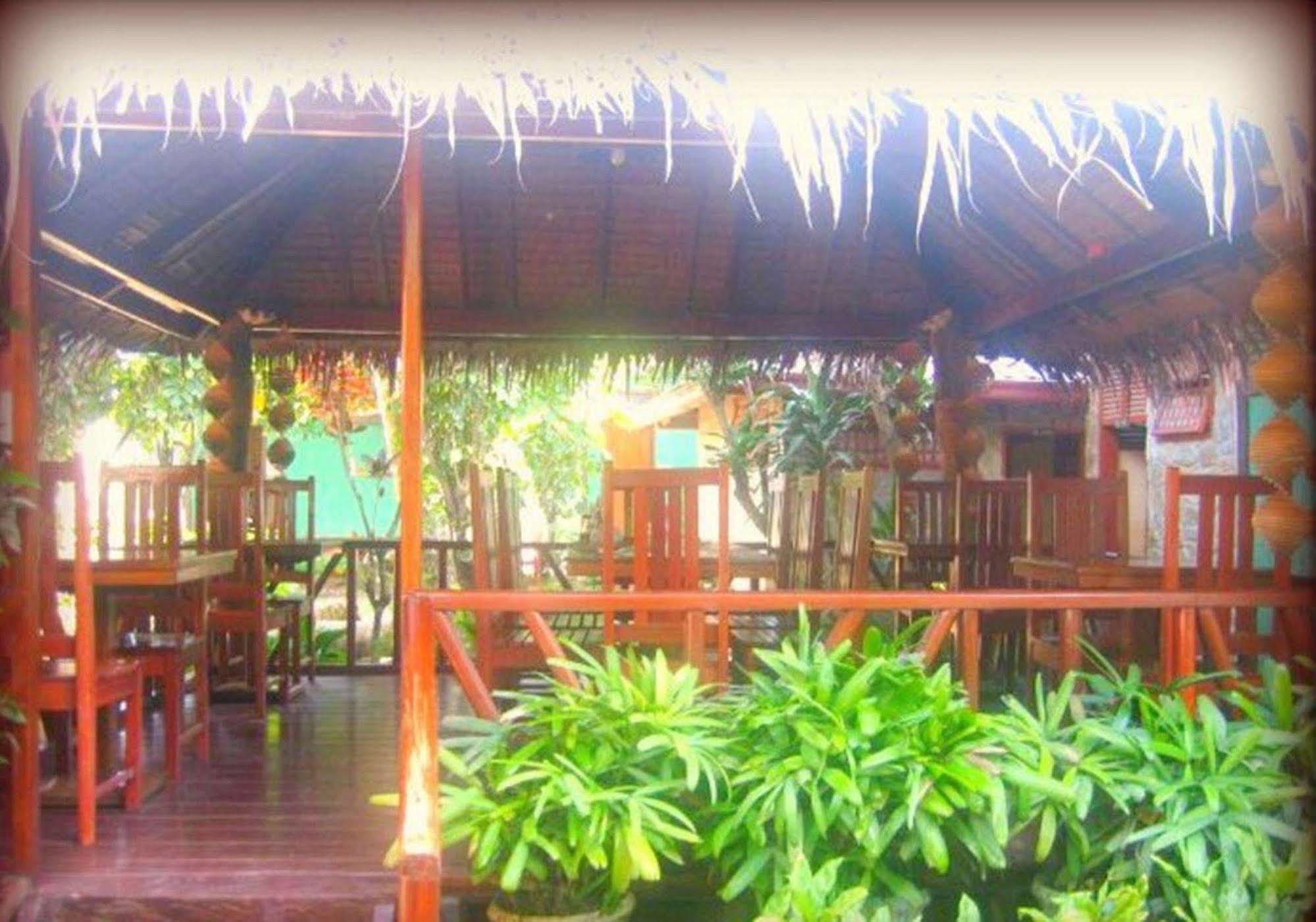 Pems Pension And Restaurant Тейтей Экстерьер фото