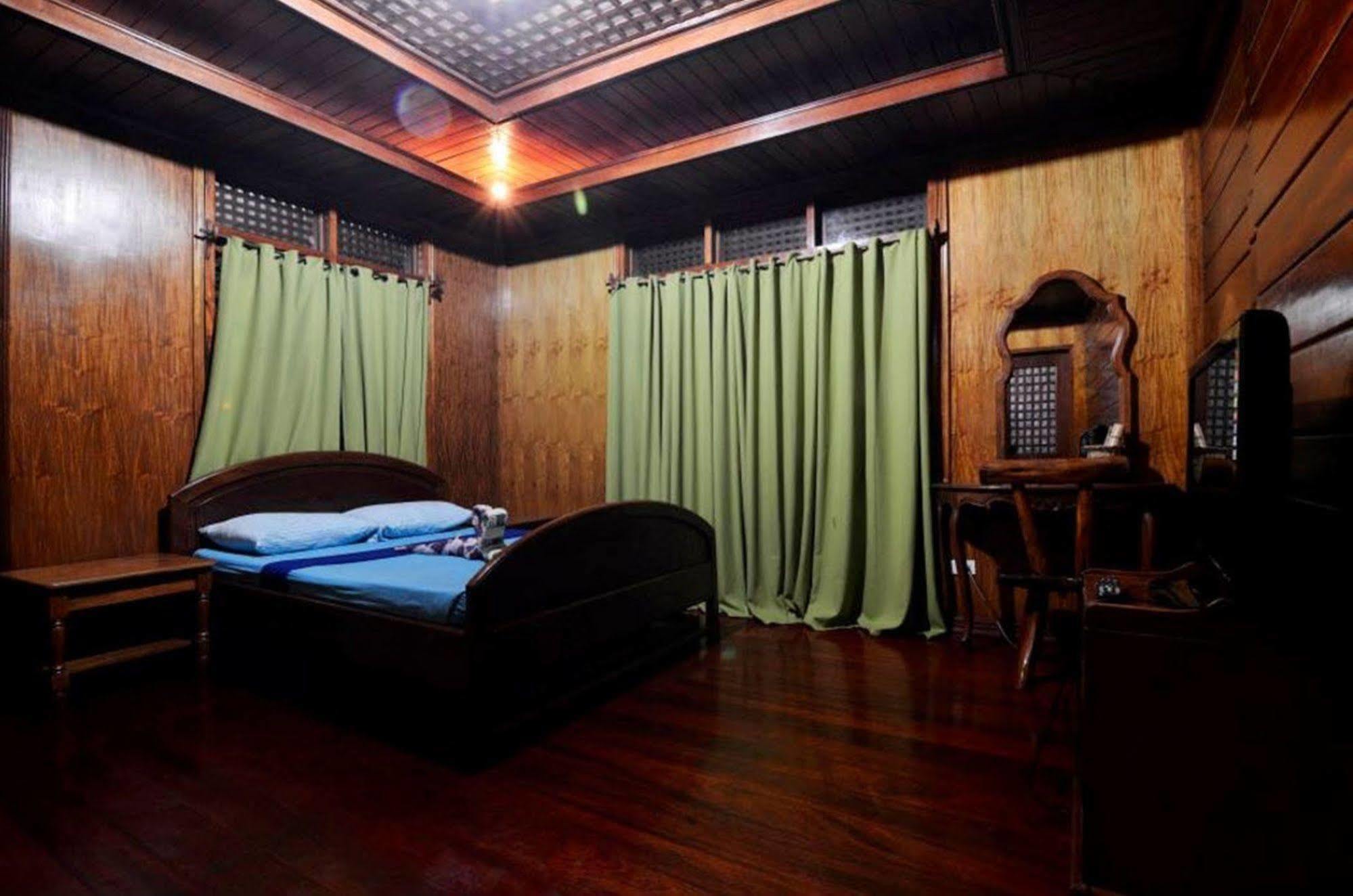 Pems Pension And Restaurant Тейтей Экстерьер фото